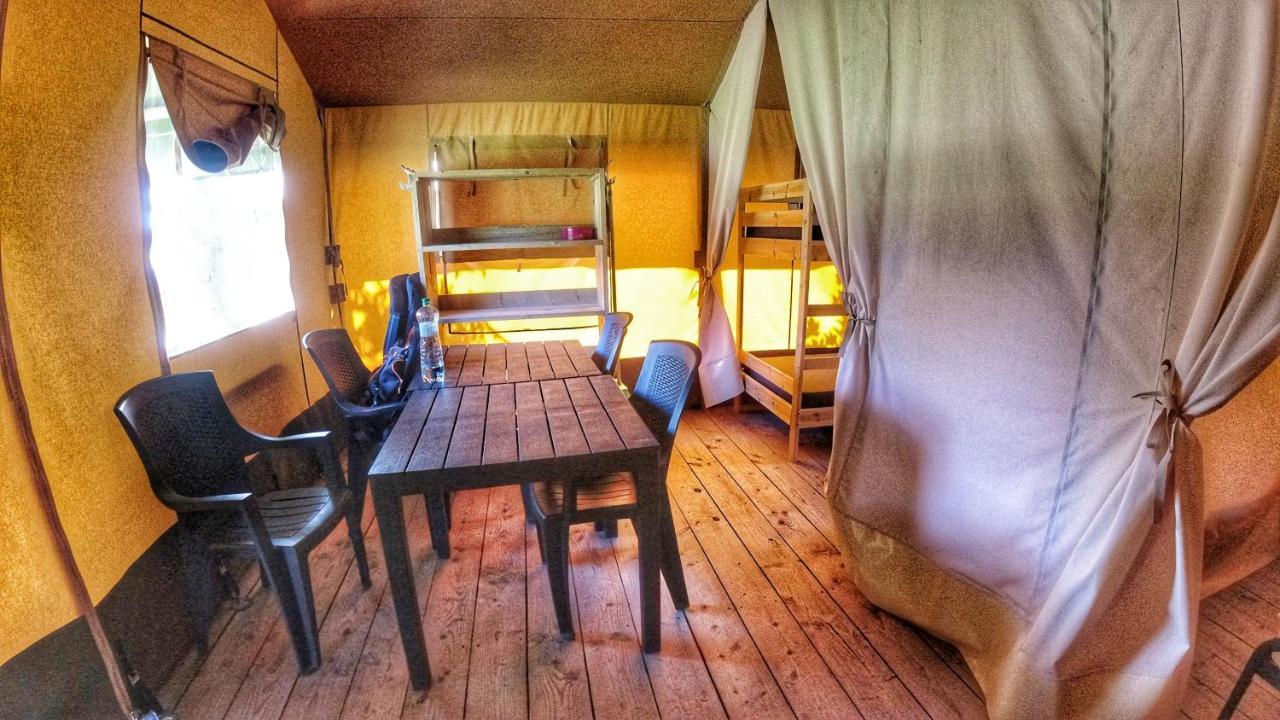 Camping Prima Hotel Tyn nad Vltavou Ngoại thất bức ảnh